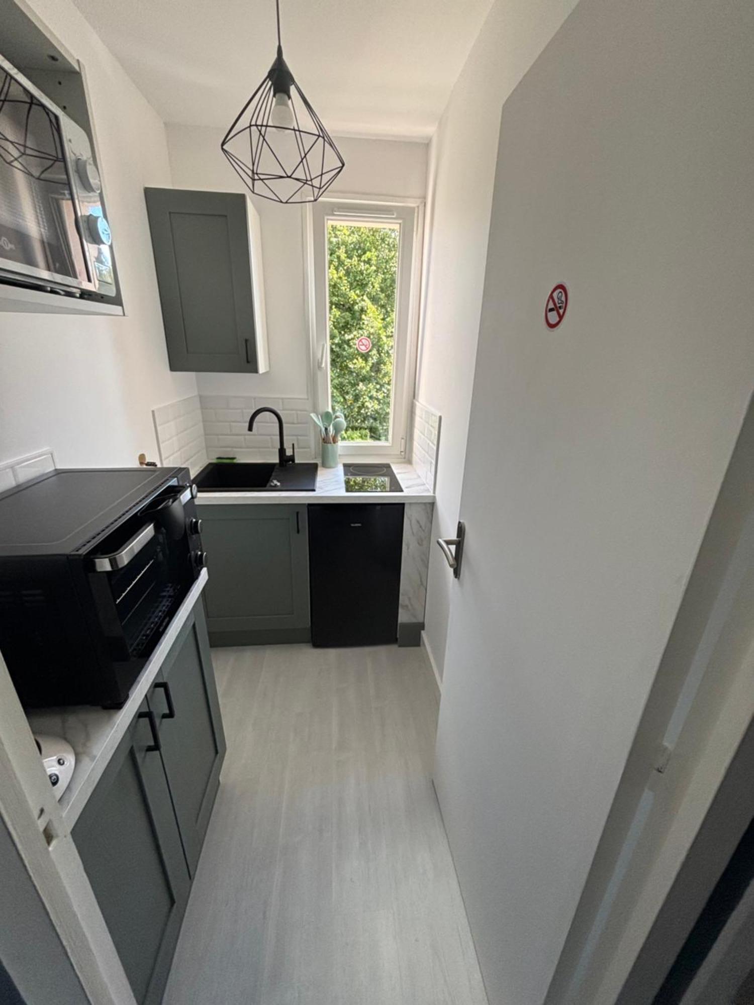 Bienvenue Chez Vous Apartment Вальон Екстериор снимка